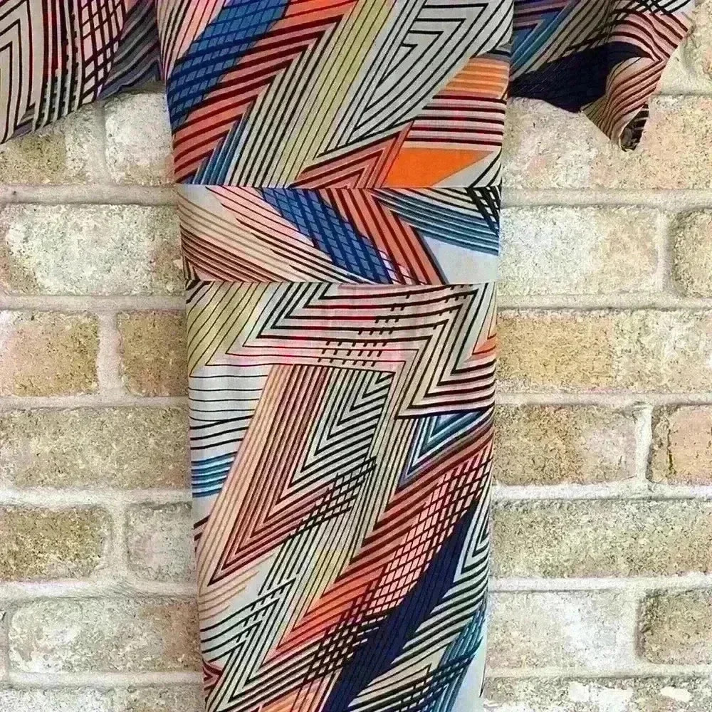 BCBG MaxAzria Multicolor Short Sleeve Dress!! - Picture 2 of 5